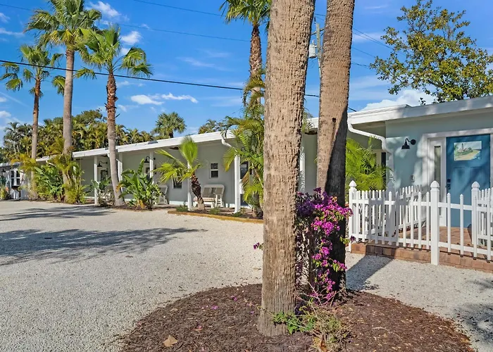 Family resorts Anchor Inn & Cottages